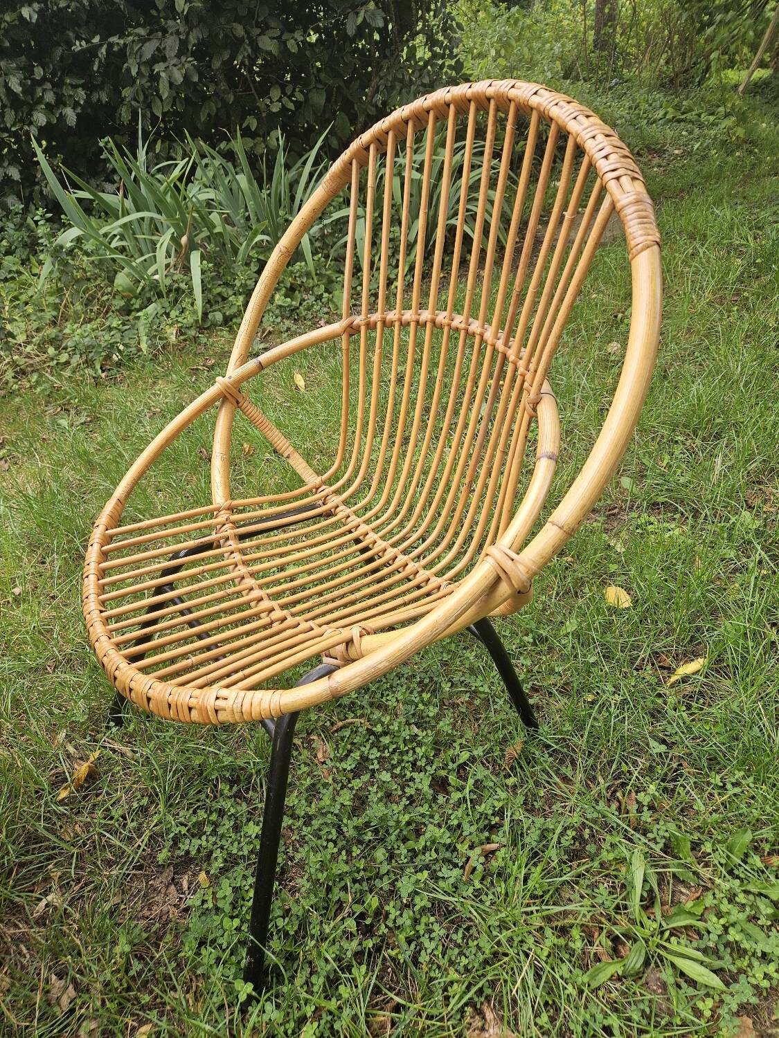 Vintage rattan armchair and coffee table attributed to Rohe Noordwolde