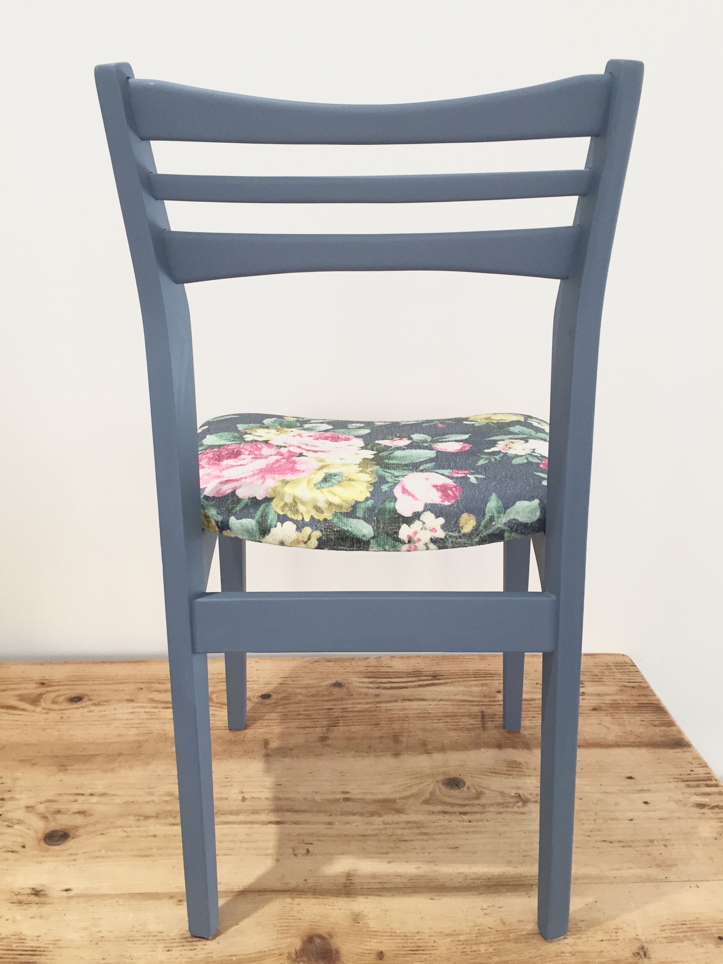 Blue Velvet Chair wooden flowers vintage effects!