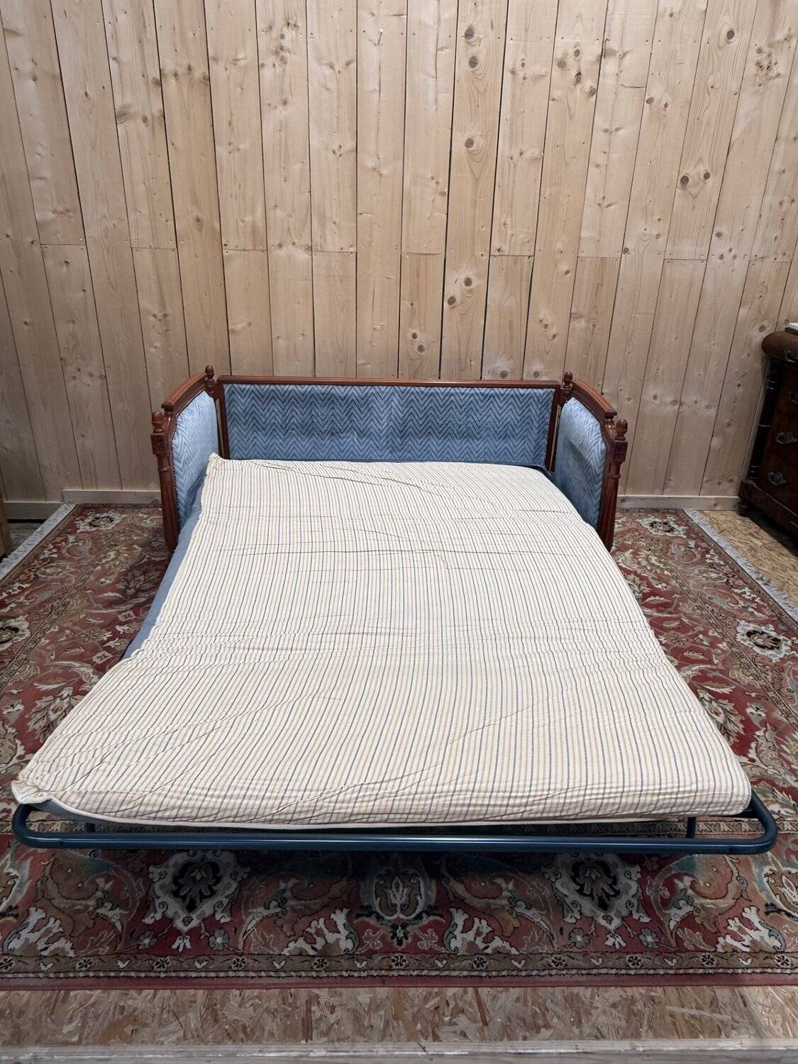 Louis XVI style sofa bed – Mahogany-stained beech & blue velvet