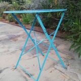 Garden pedestal with chair