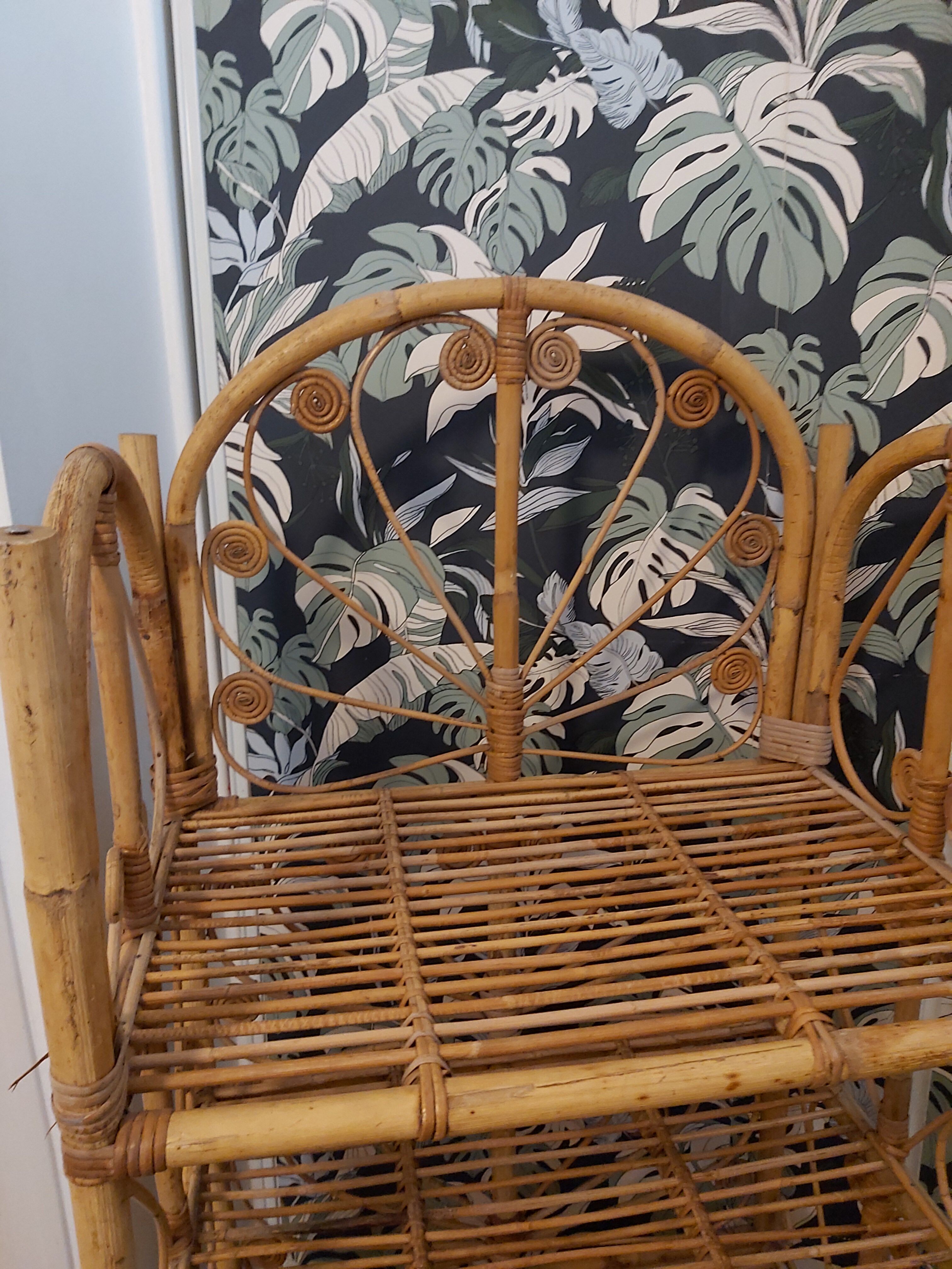 Large shelf in vintage Peacock rattan.