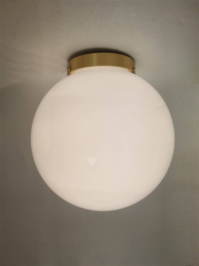 Grand plafonnier globe opaline