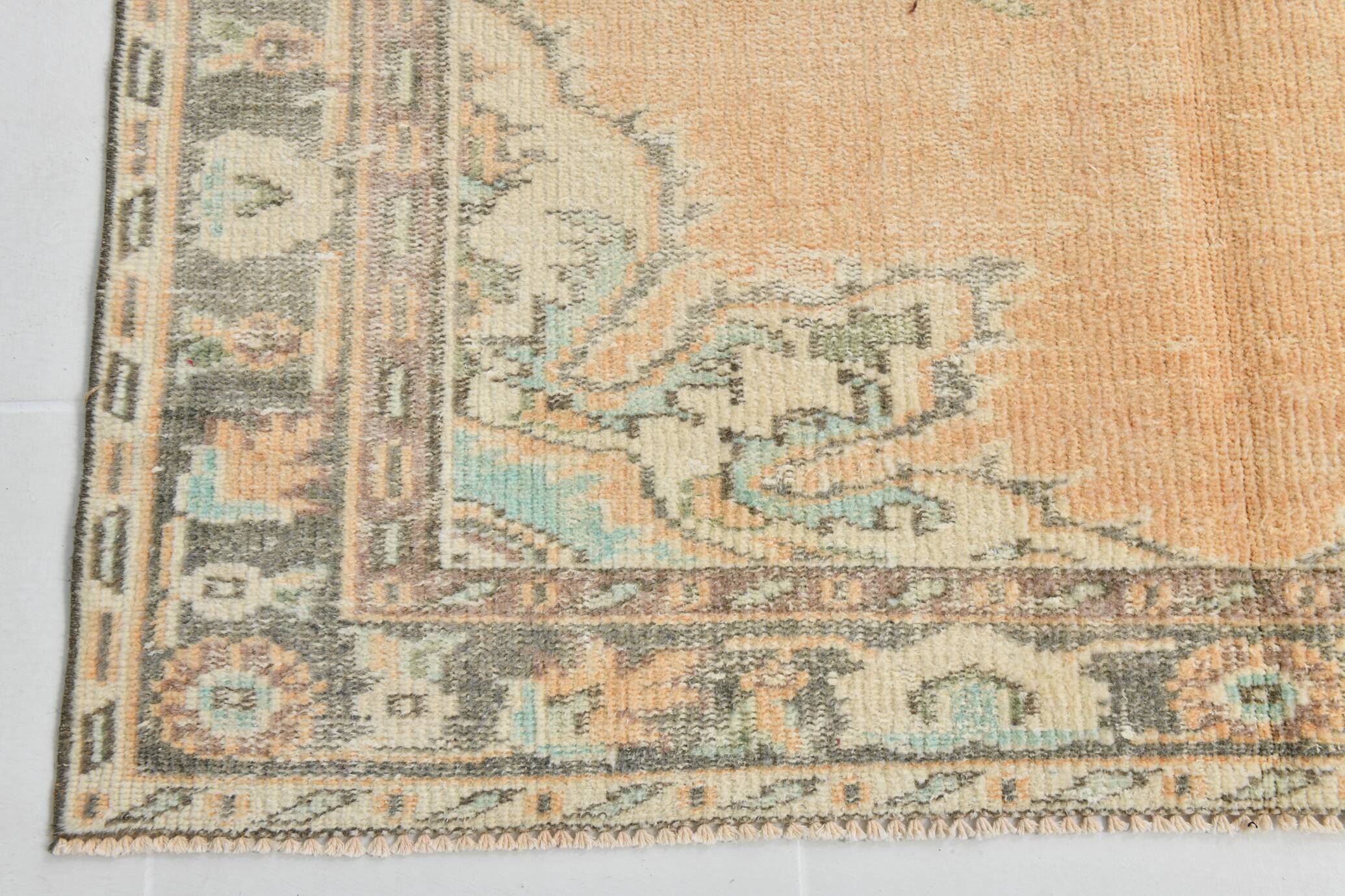 5x8 Vintage Light Yellow & Cream Classic Turkish Rug, 148x247Cm