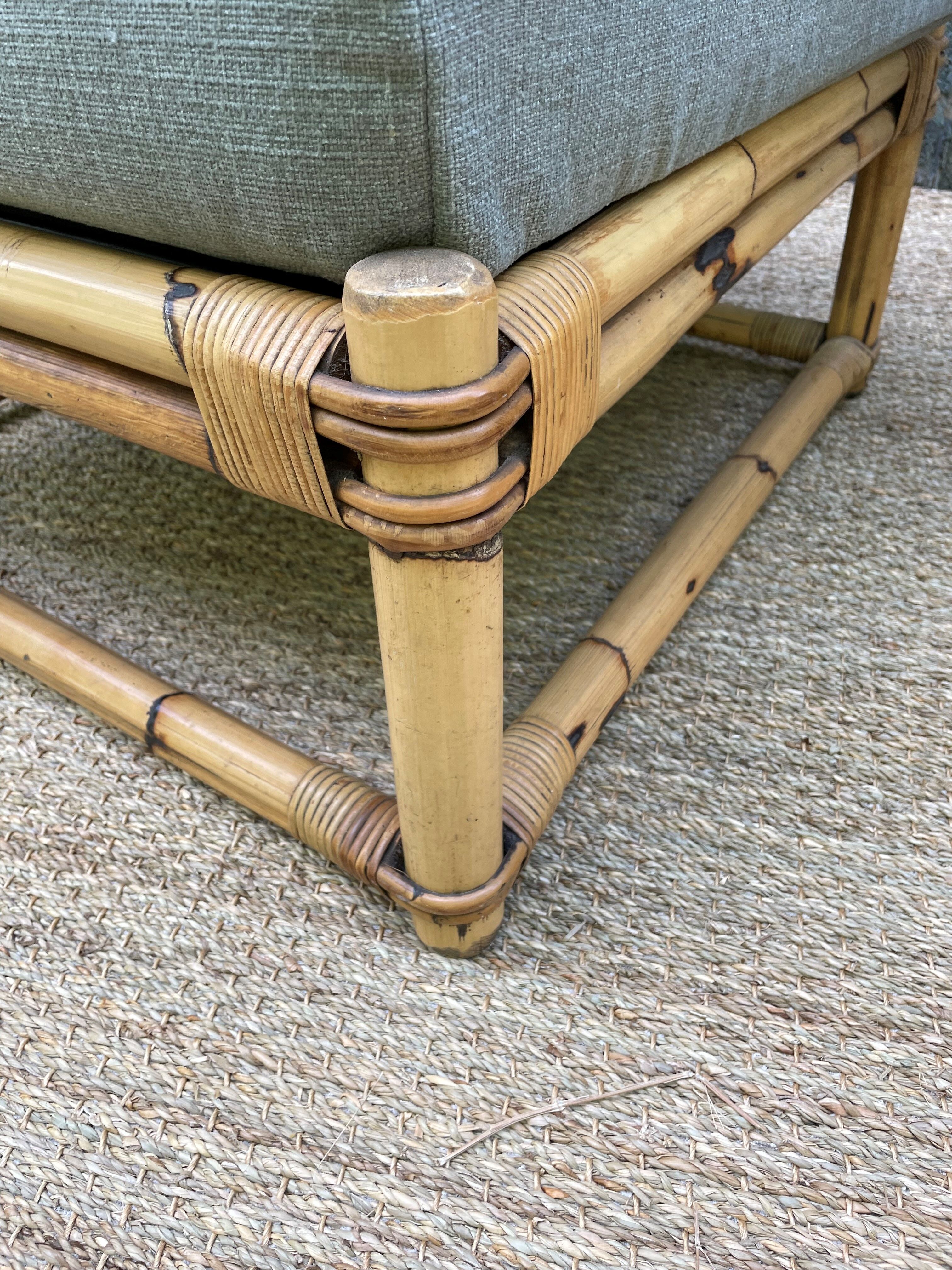 Paire de fauteuils en rotin vintage