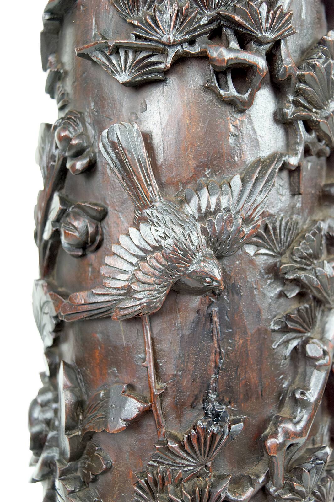 Important high Asian column / saddle in carved wood, circa 1880, Indochina