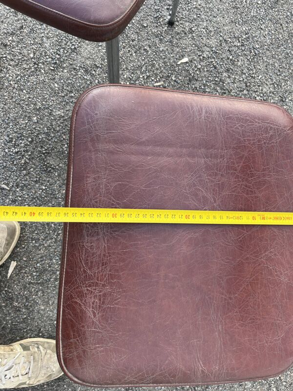 Paire de chaises rétro en métal et cuir