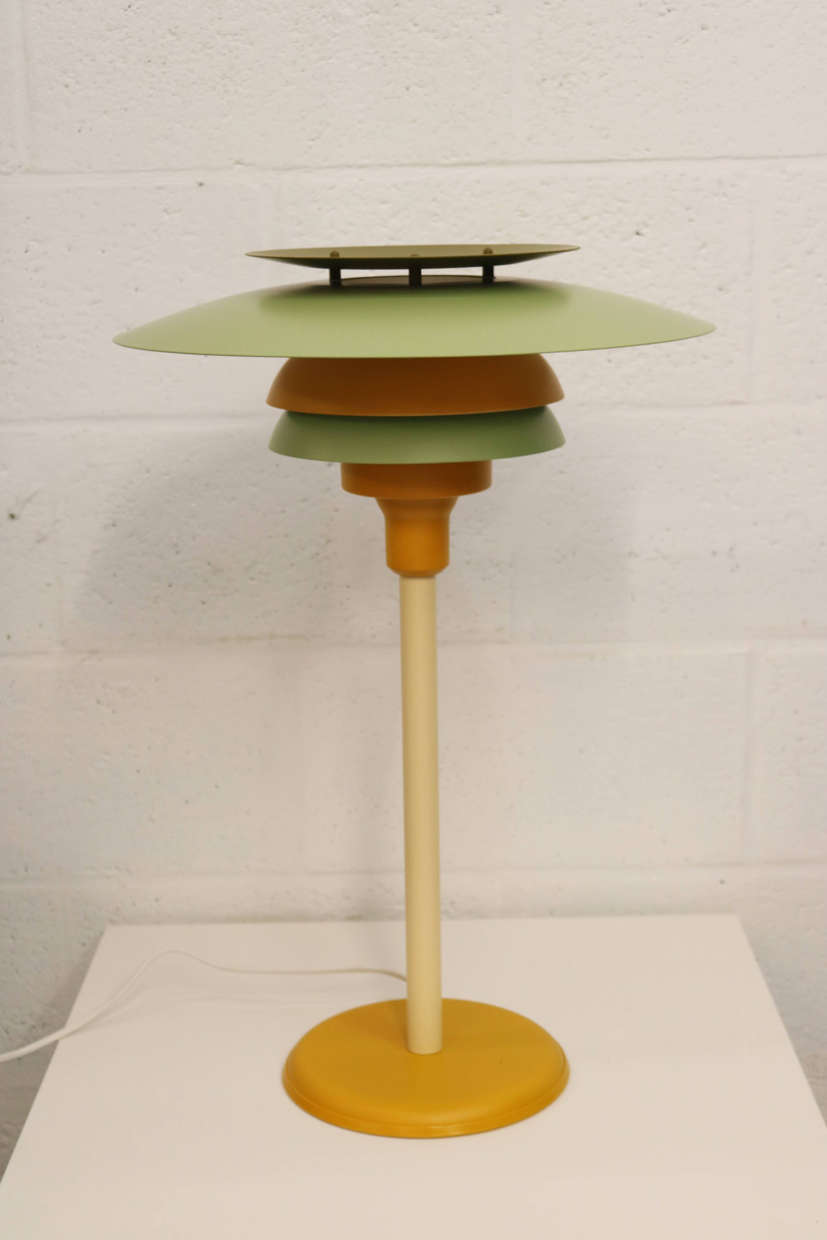 Lampe de bureau danoise verte et jaune par Lyskaer - Modèle 2252