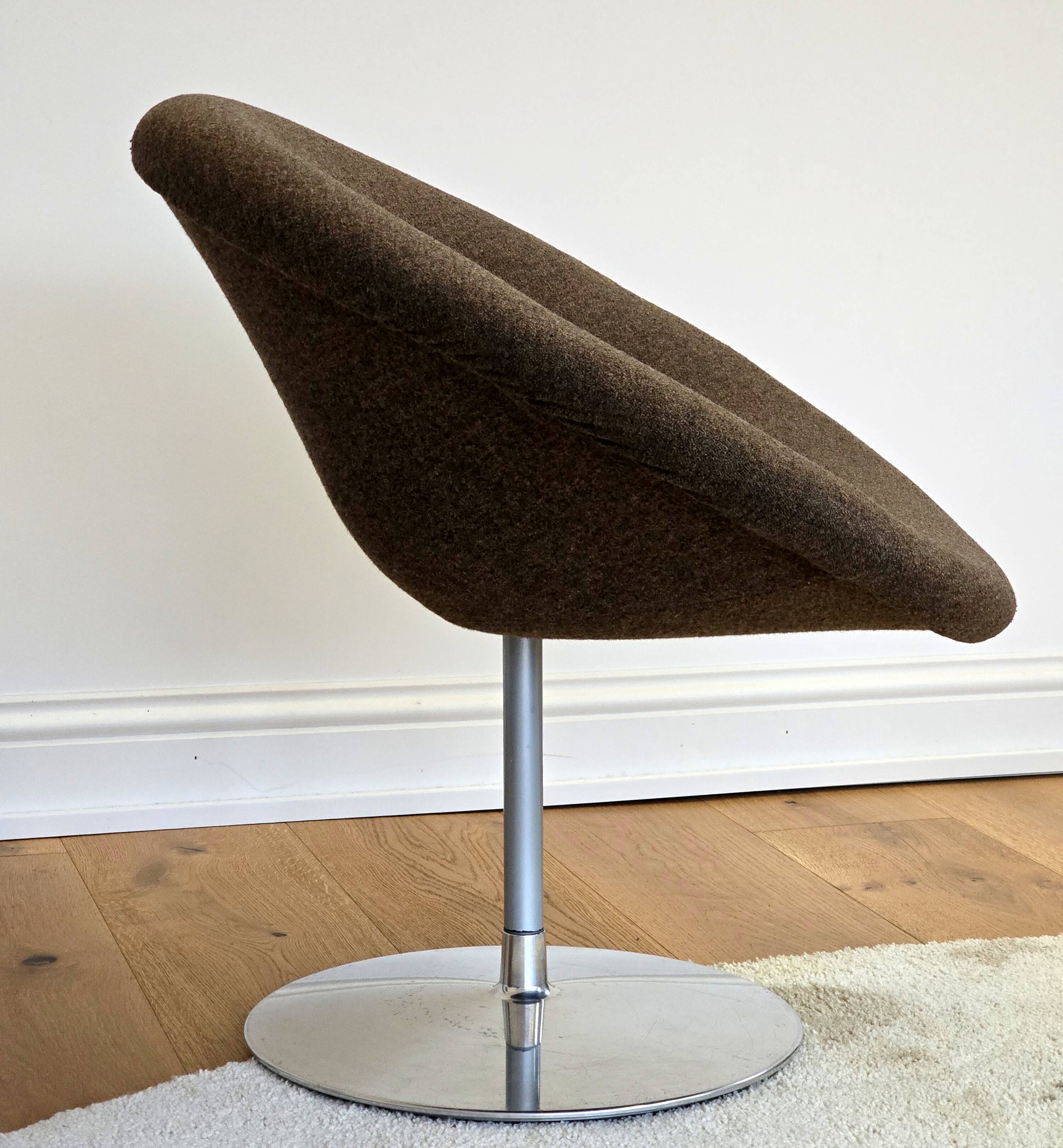 Petit globe de Pierre Paulin