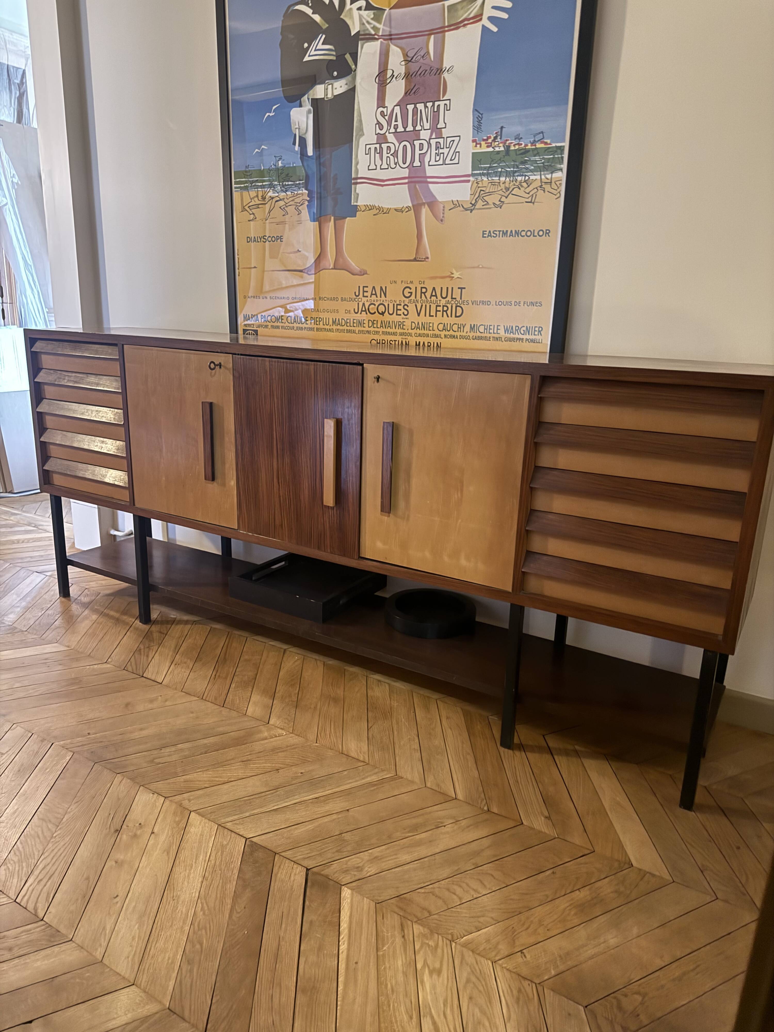 Grande enfilade en placage de palissandre et frêne