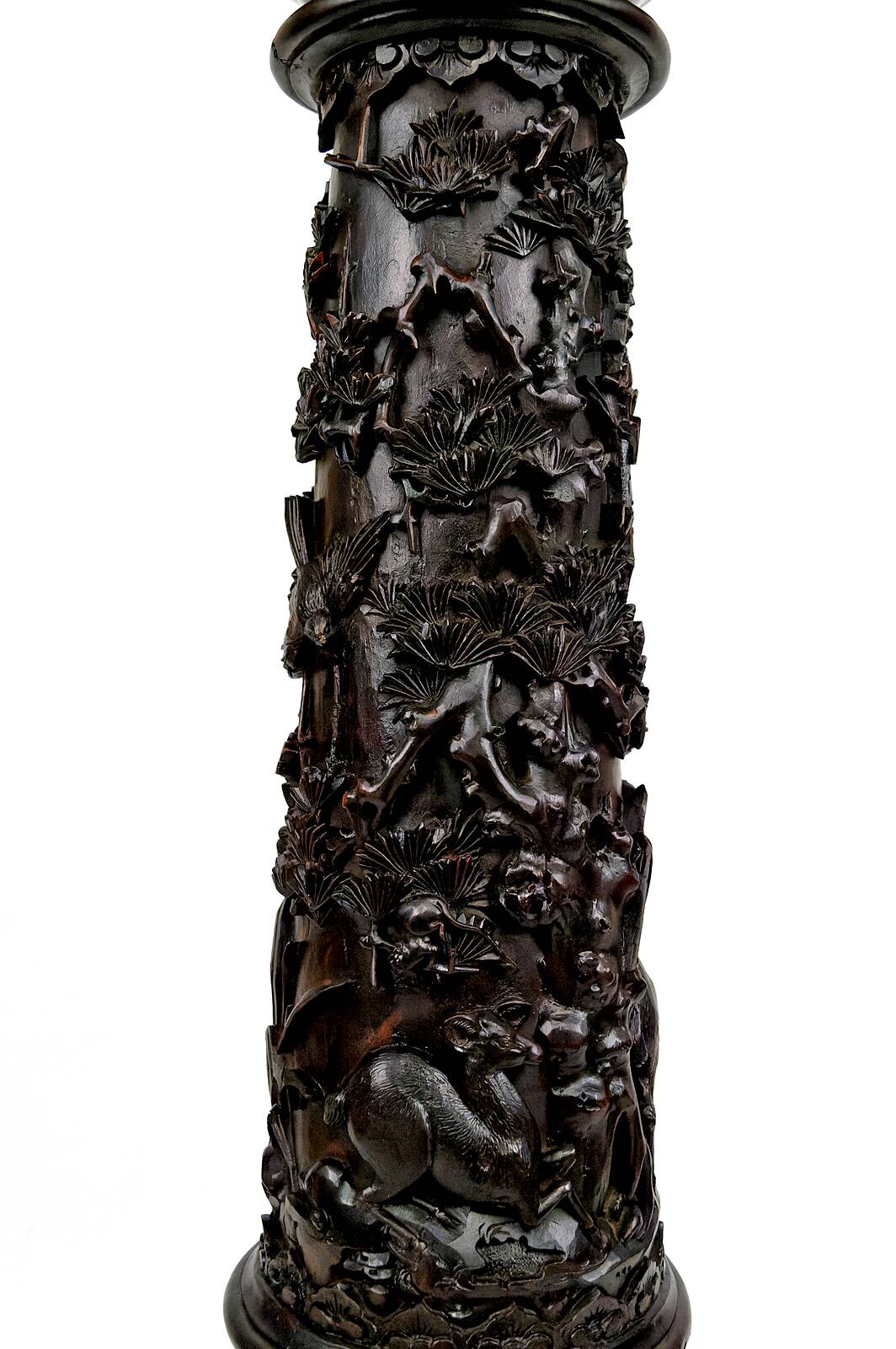 Important high Asian column / saddle in carved wood, circa 1880, Indochina