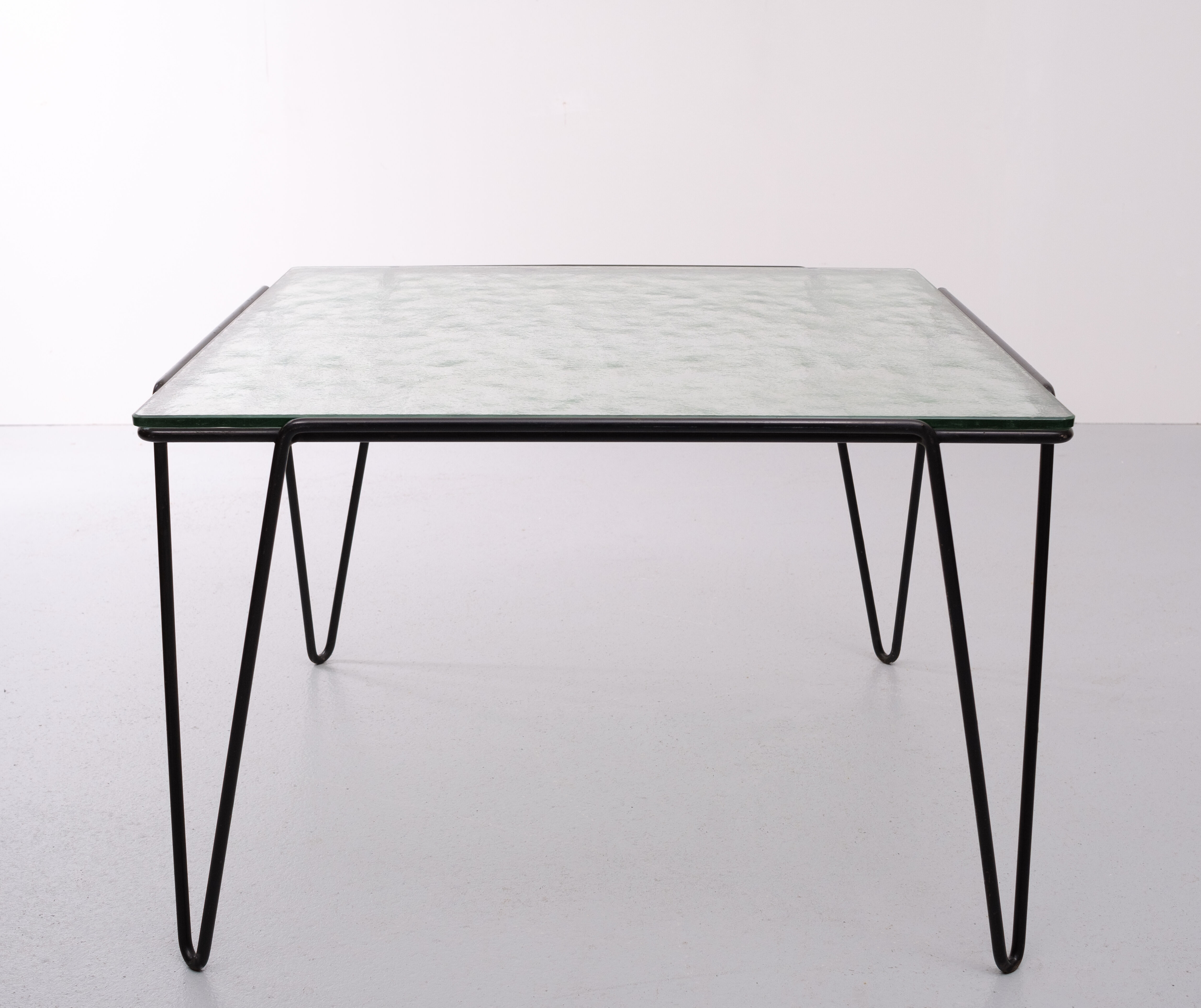 Table basse Arnold Bueno de Mesquita 1955