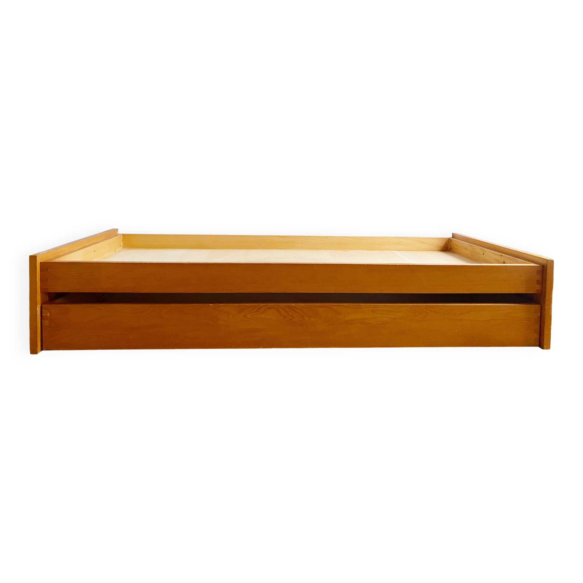Trundle bed, Charlotte Perriand selection, Les Arcs 1600