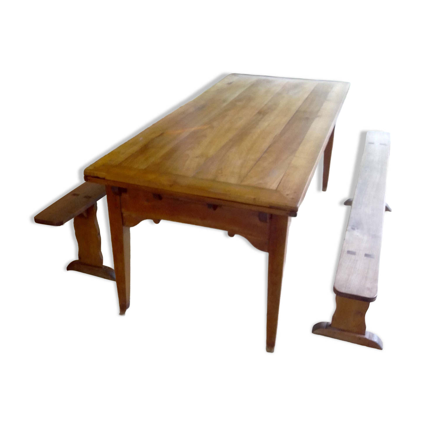Large rustic table of 3.80m with its 2 benches.