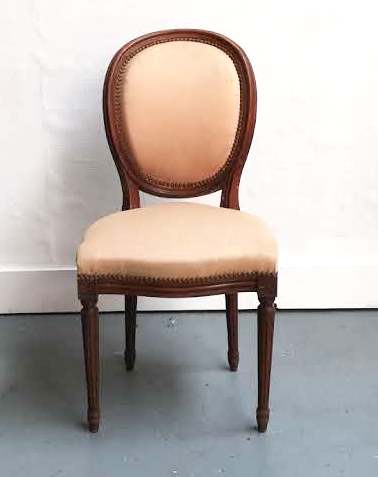 Lot de 5 chaises médaillon style Louis XVI