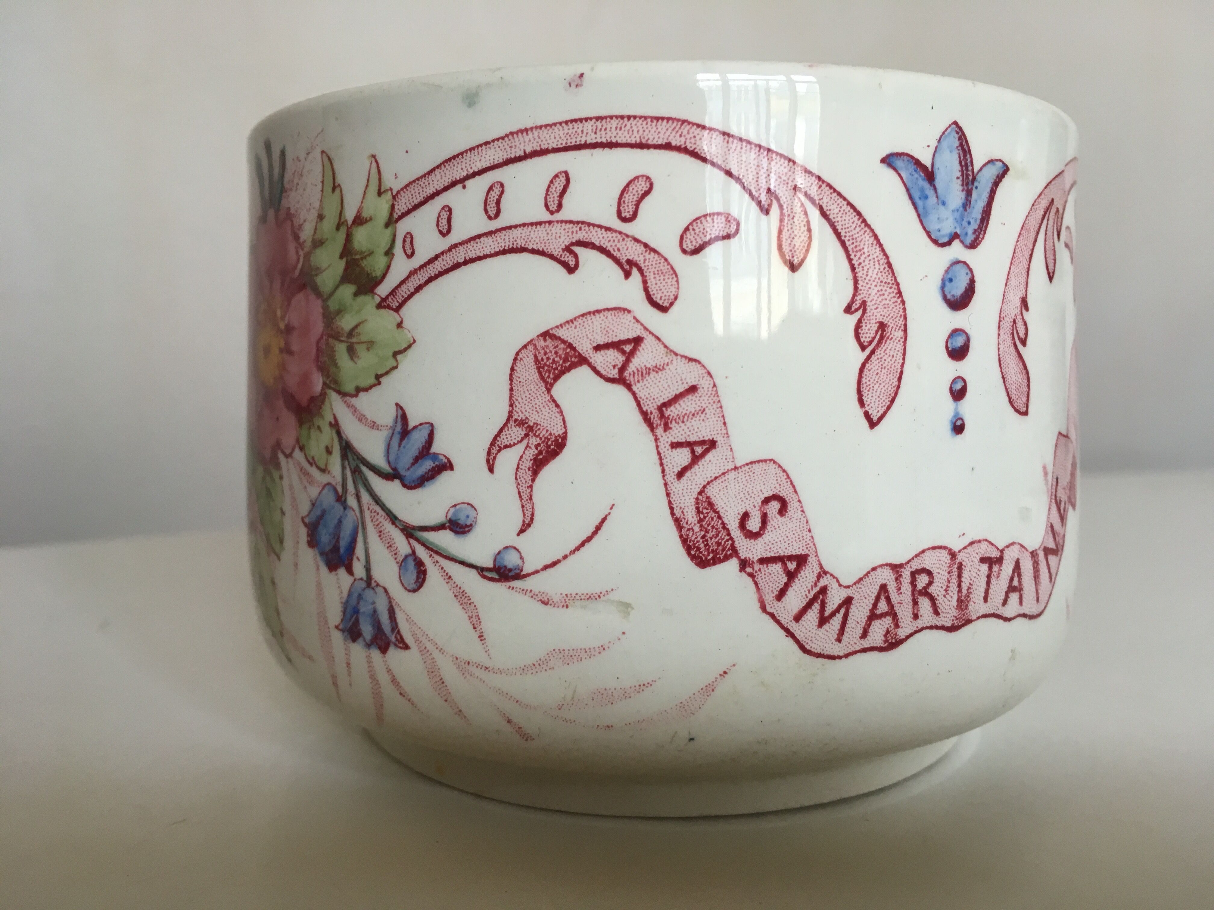 La Samaritane flowering iron cup 1900