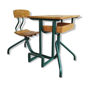 Bureau ecolier moderniste