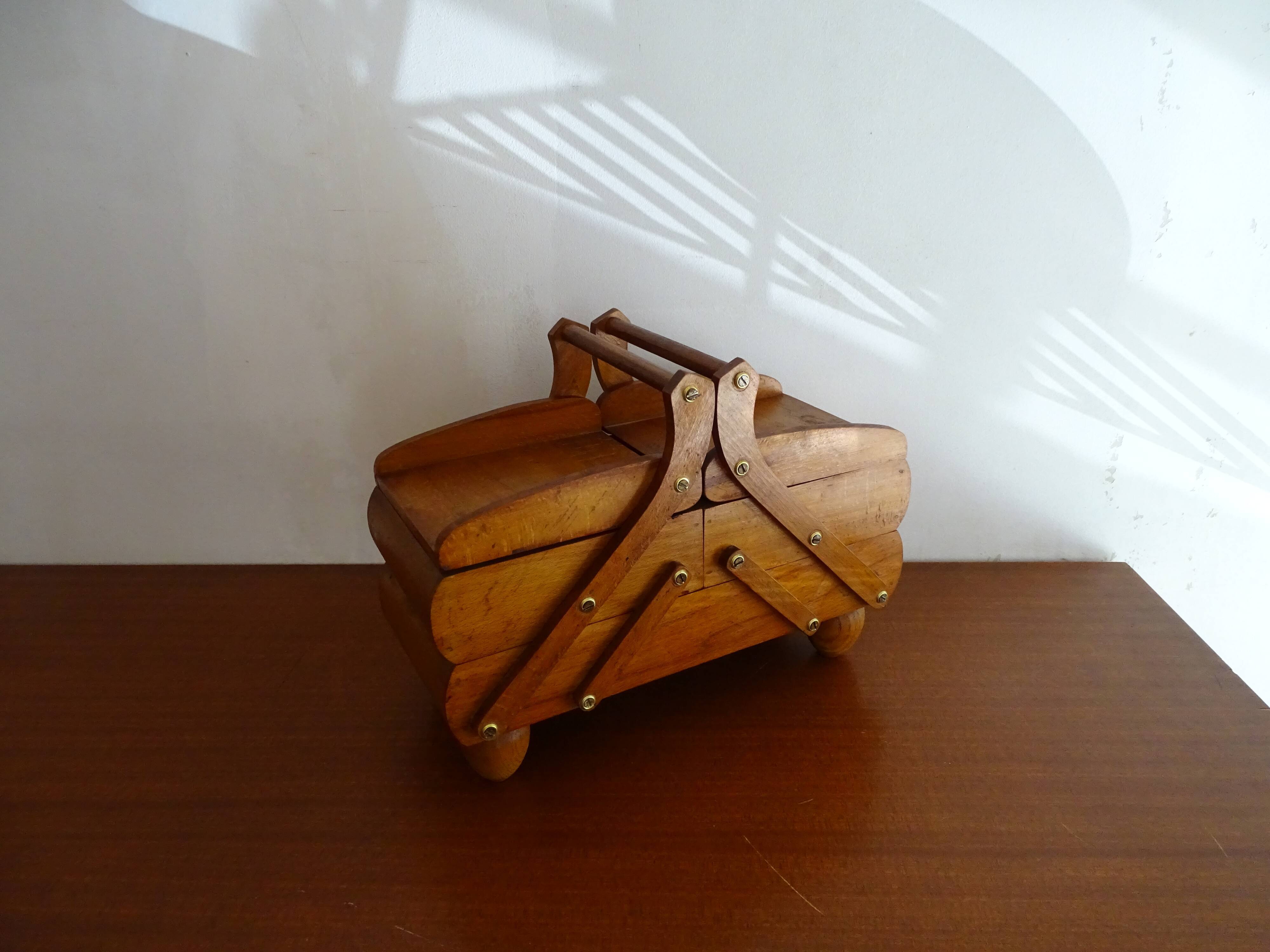 Worker to lay vintage wood