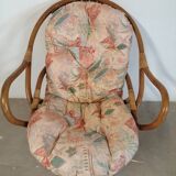 Swivel rattan chair