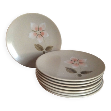 8 assiettes à dessert