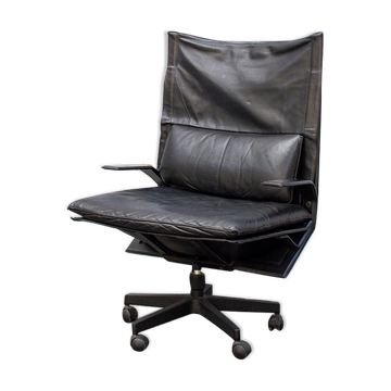 Fauteuil de bureau en cuir par Bernini Italie année, 80