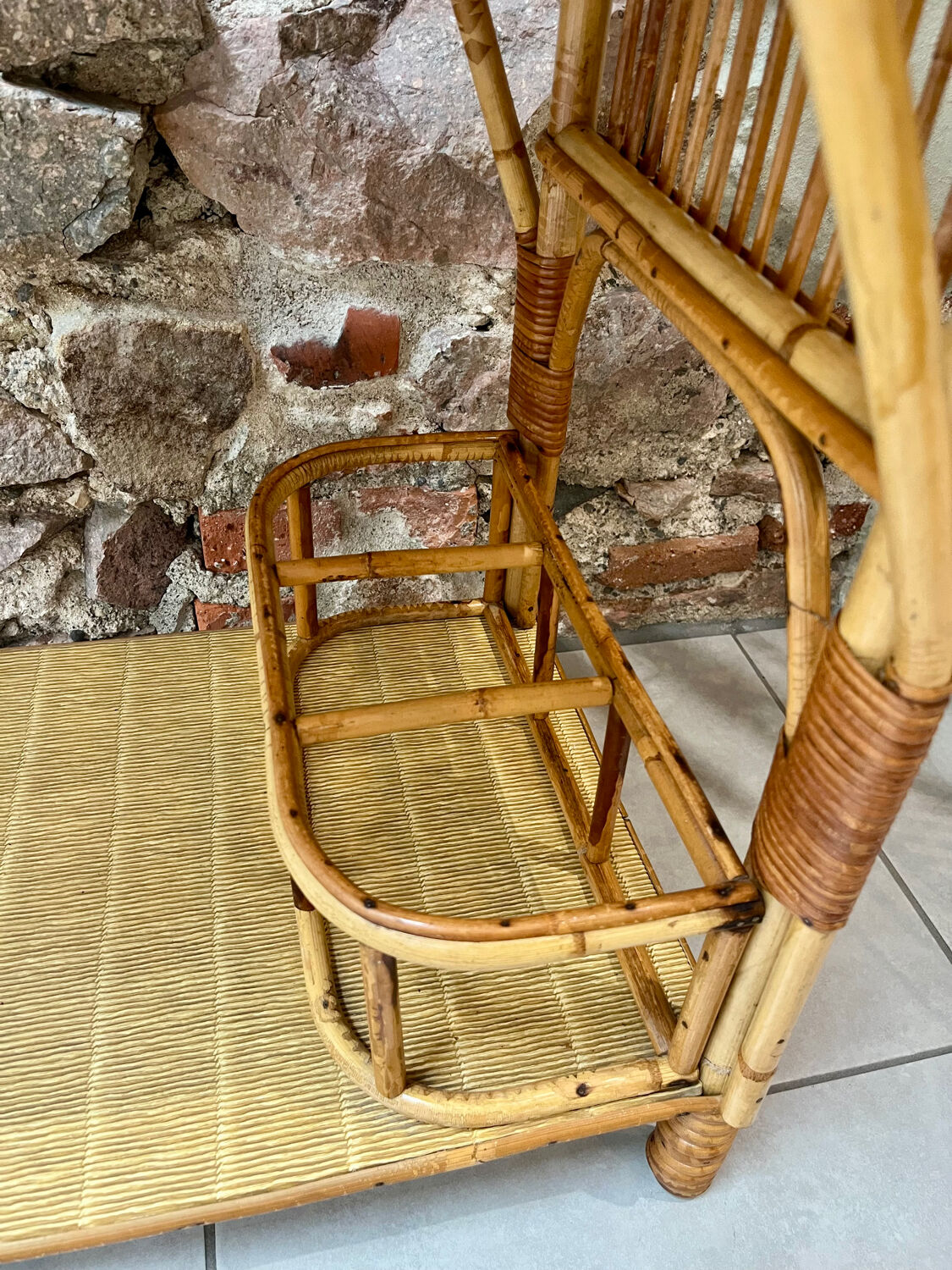Desserte bar en rotin vintage 2 niveaux