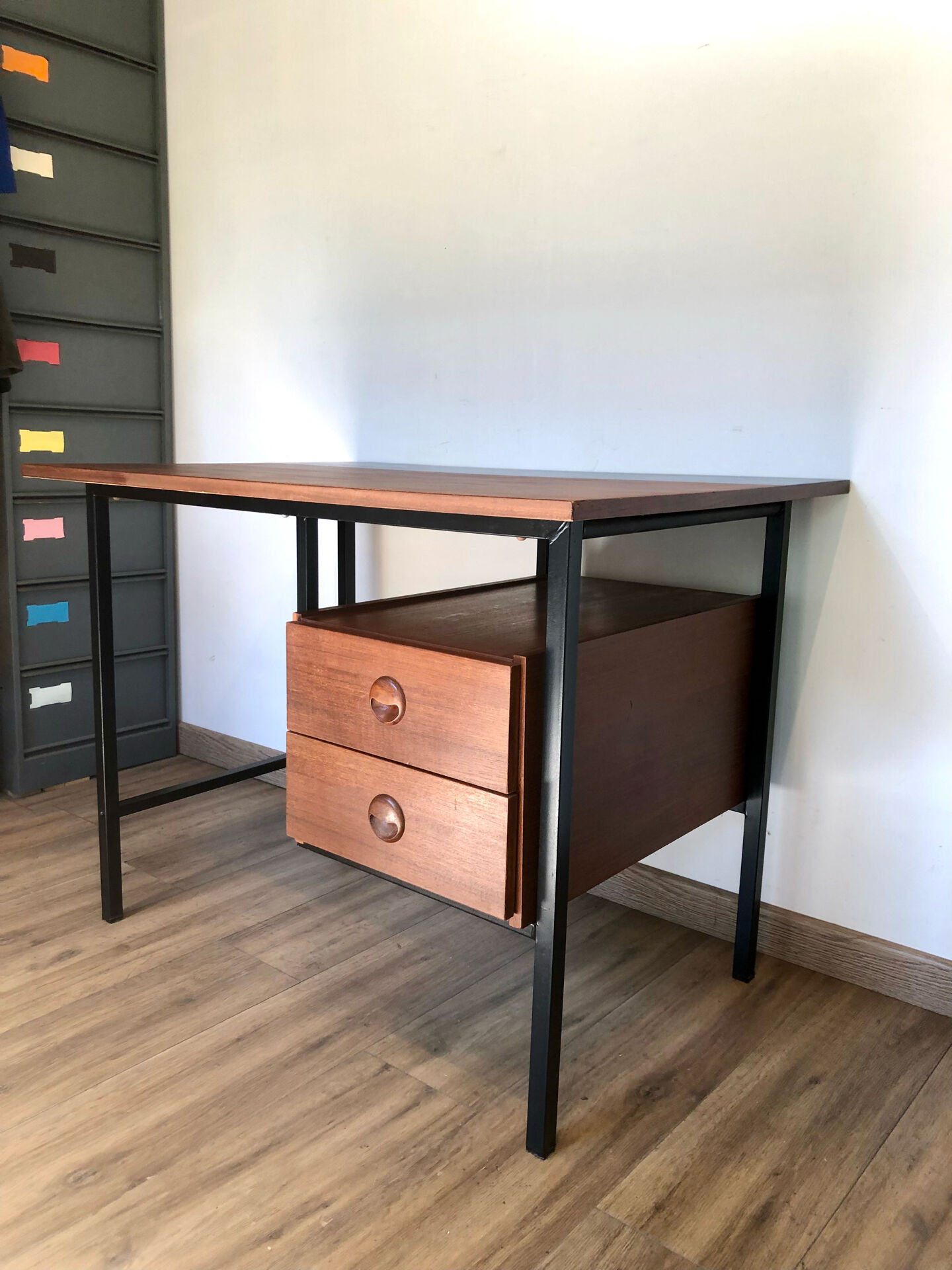 Modernist desk