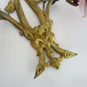 Pair of bronze wall sconces decorated with 2-armed knots with purple tulips Signed DP. 1940s