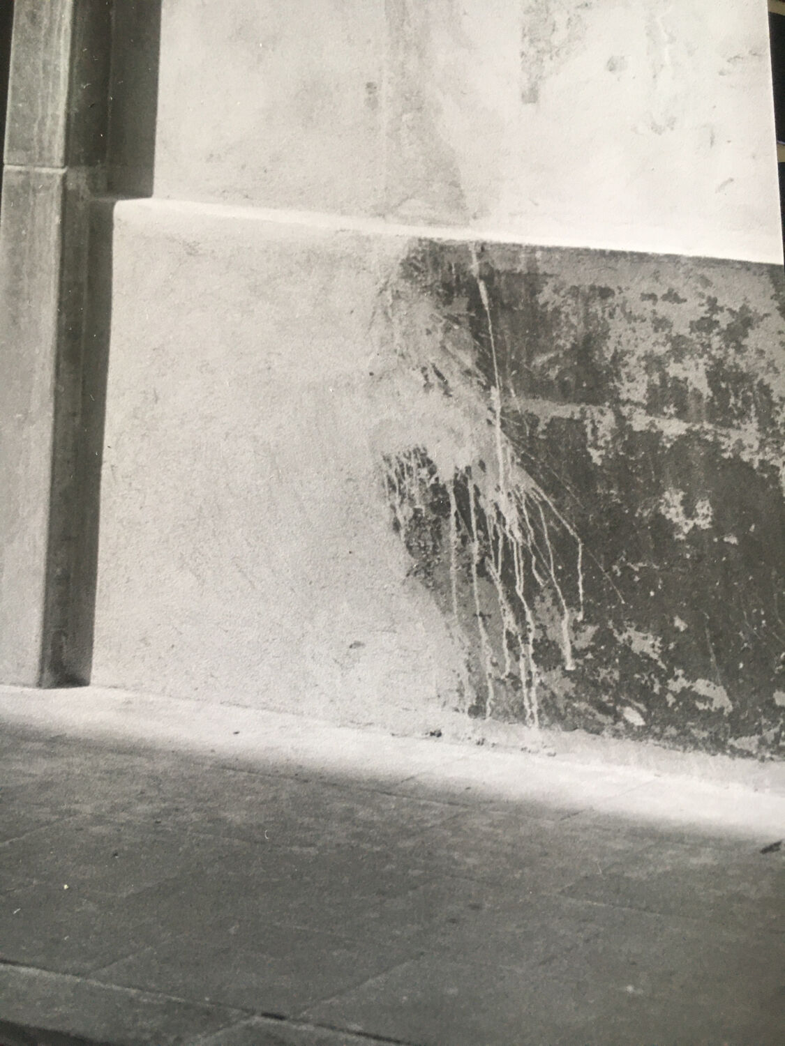 Photographie, jambes d’homme architecture, années 90