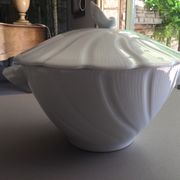 Soupière blanche en porcelaine de Limoges