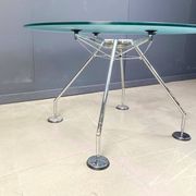 Table à manger Nomos par Norman Foster pour Tecno, années 1980.
