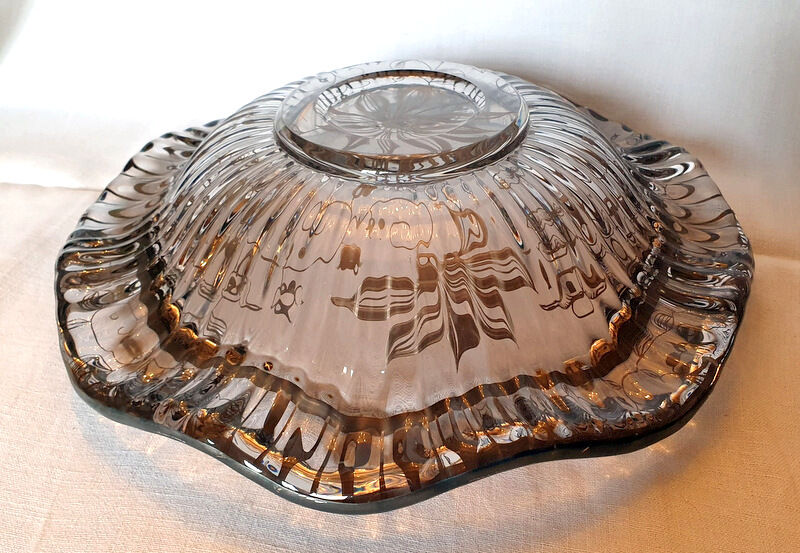 Art deco crystal cut signed P.Davesn