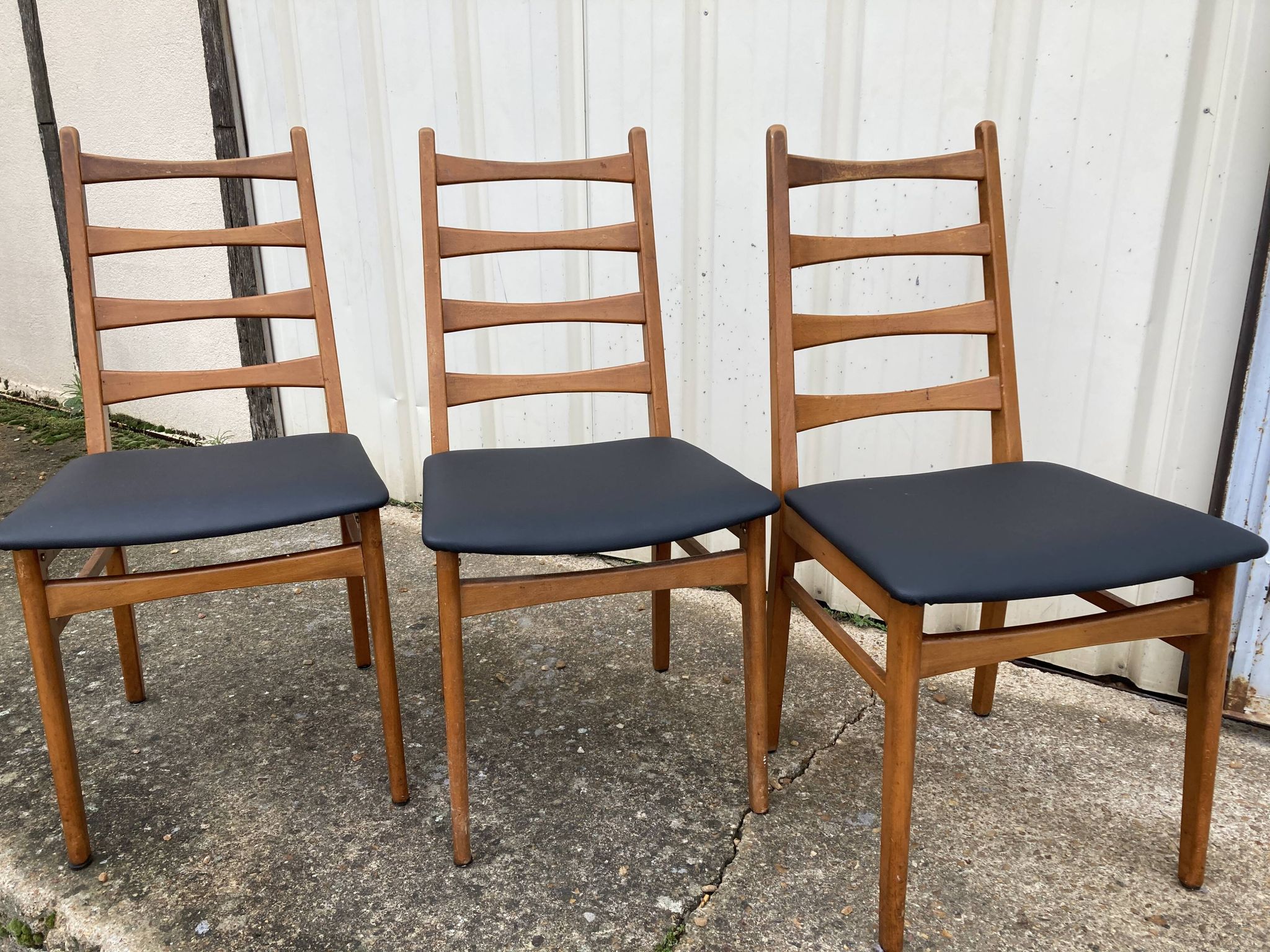 Set of 3 old scandinavian chairs, 60
