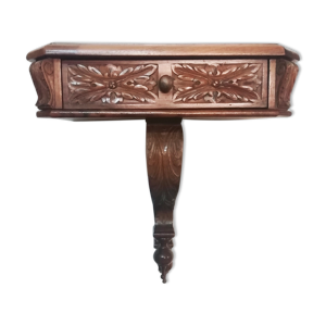 Console en bois sculpté