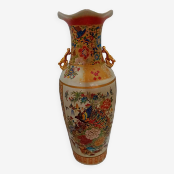 Grand Vase En Porcelaine
