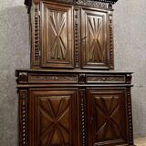 Louis XIII period carved sideboard in solid walnut circa 1680