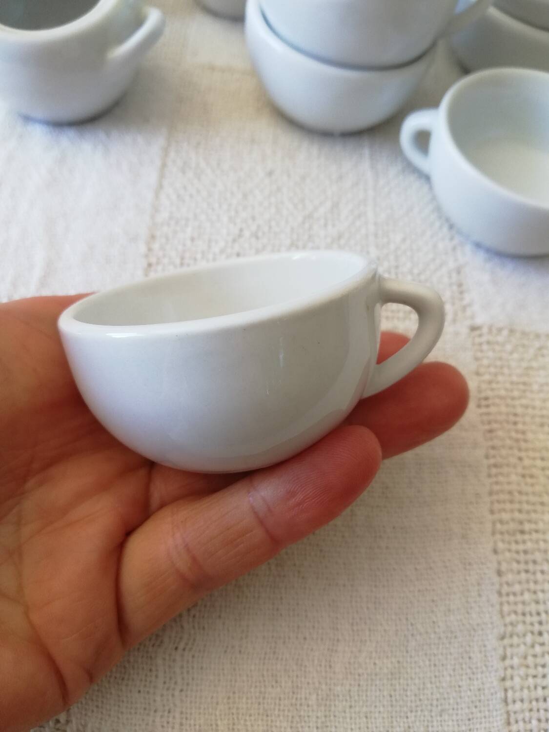 22-piece white porcelain dinner set