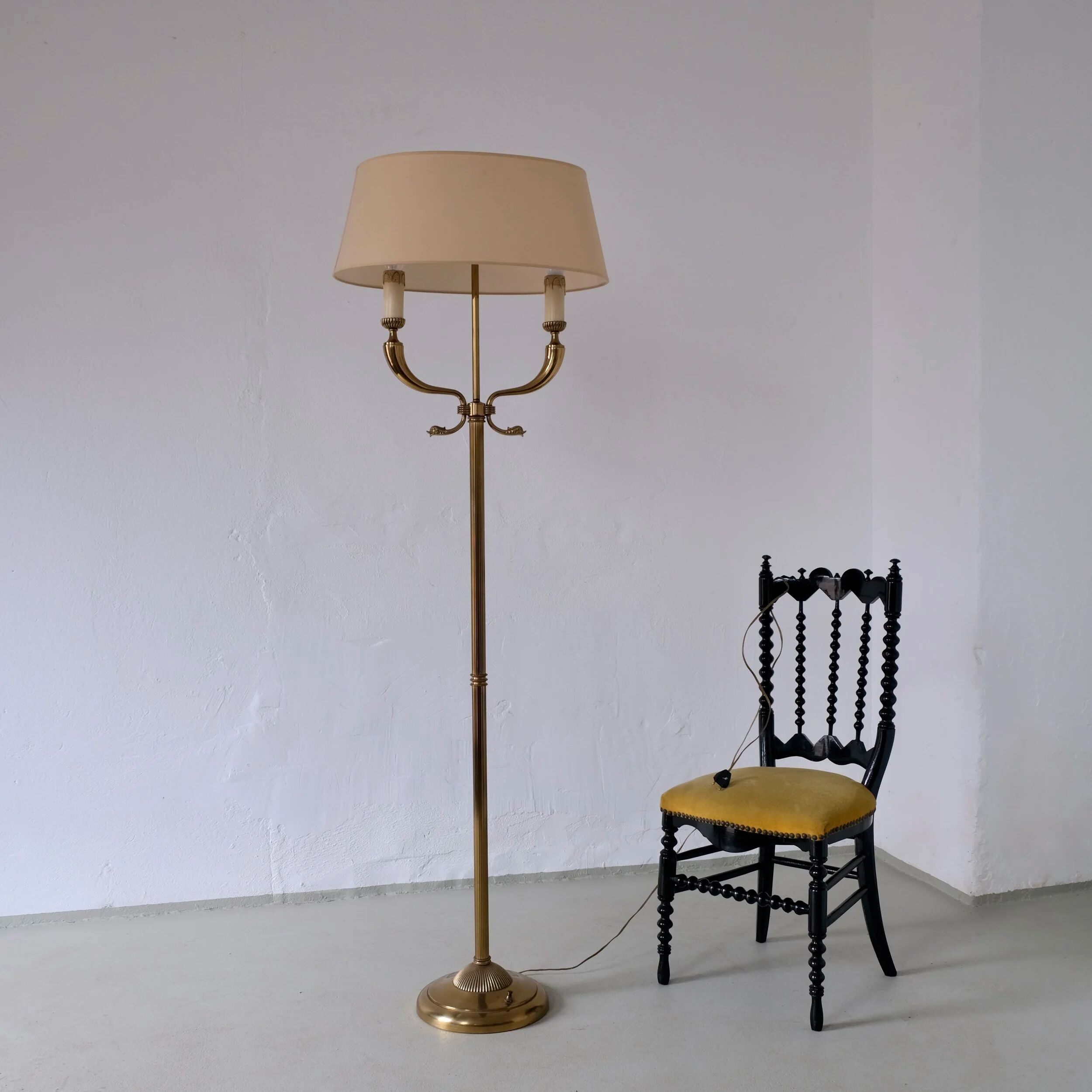 Maison Jansen neoclassical brass floor lamp | France | 1960s