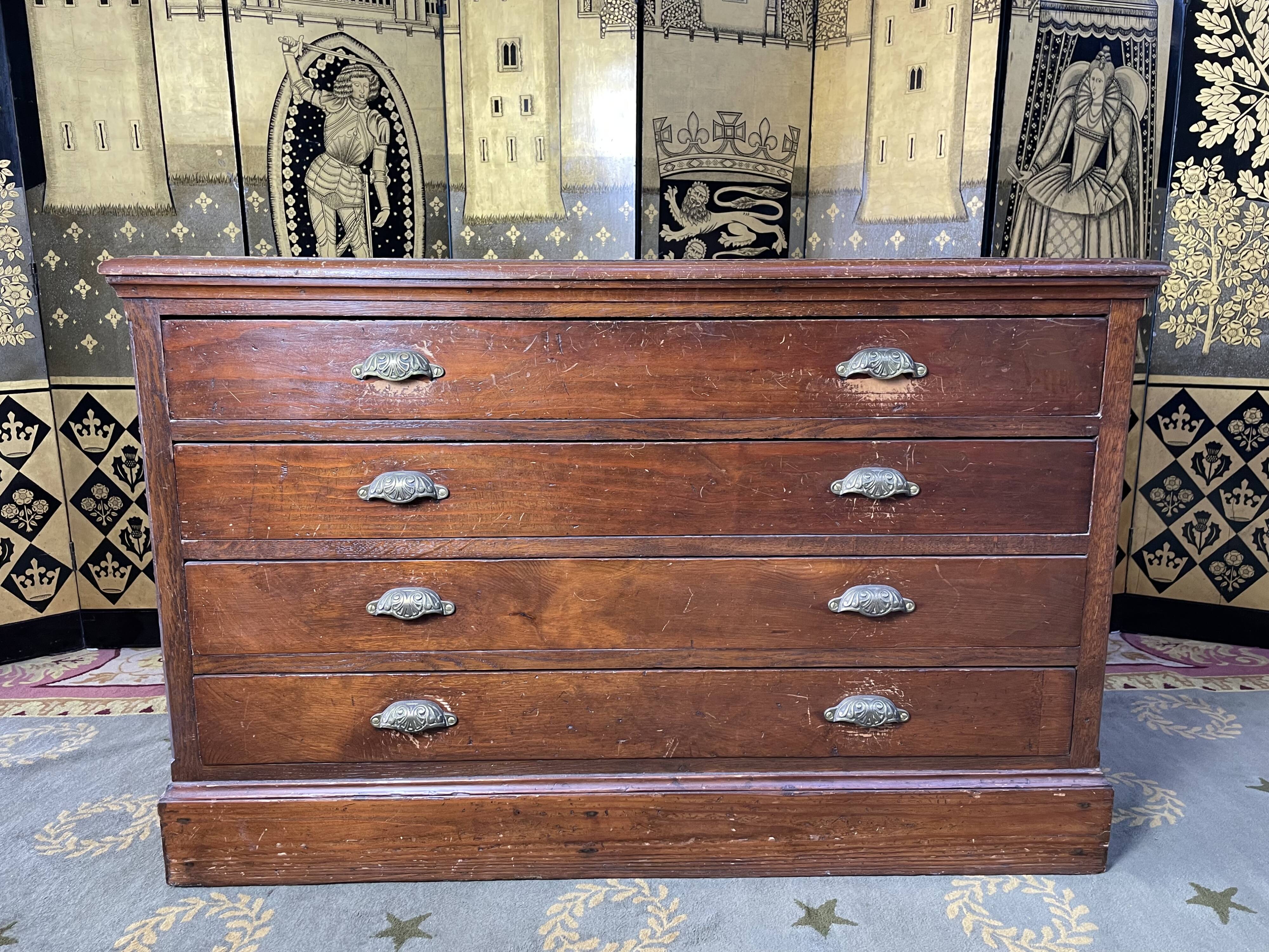 Chest of drawers