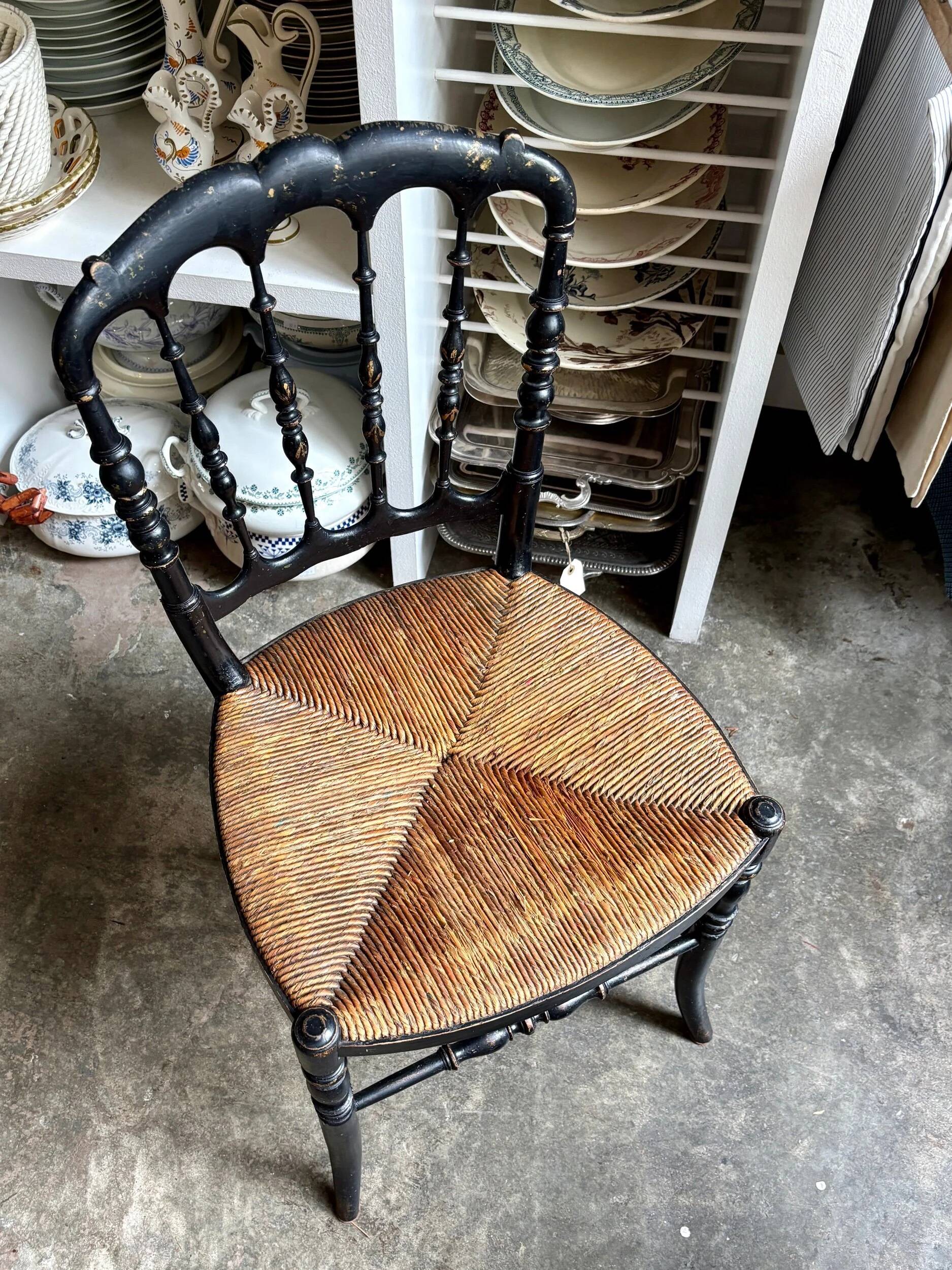 Napoleon III chair in black wood and straw