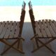 Table et 2 chaises pliantes de jardin en bois naturel