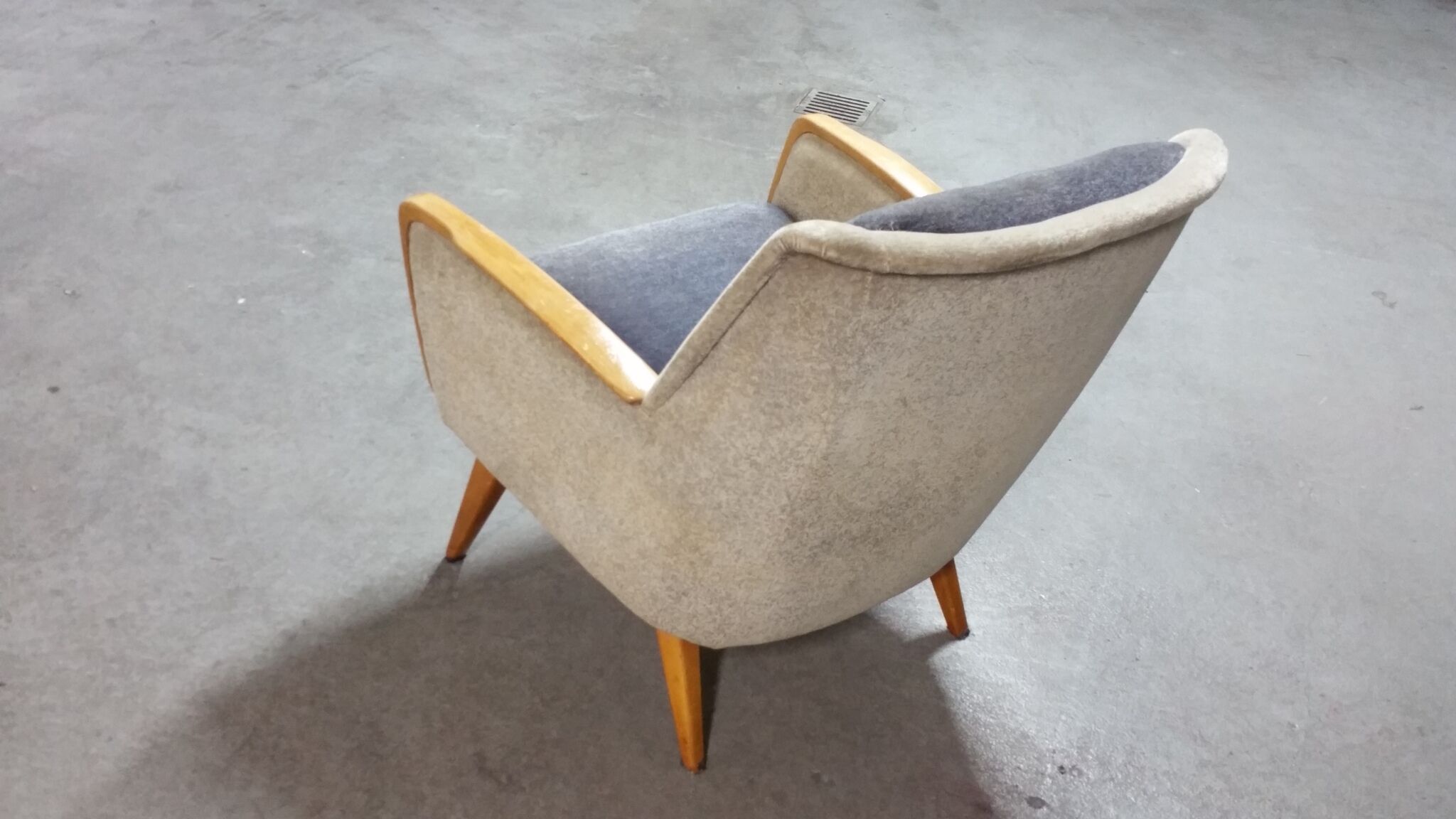 Bi color armchair of the 59/60