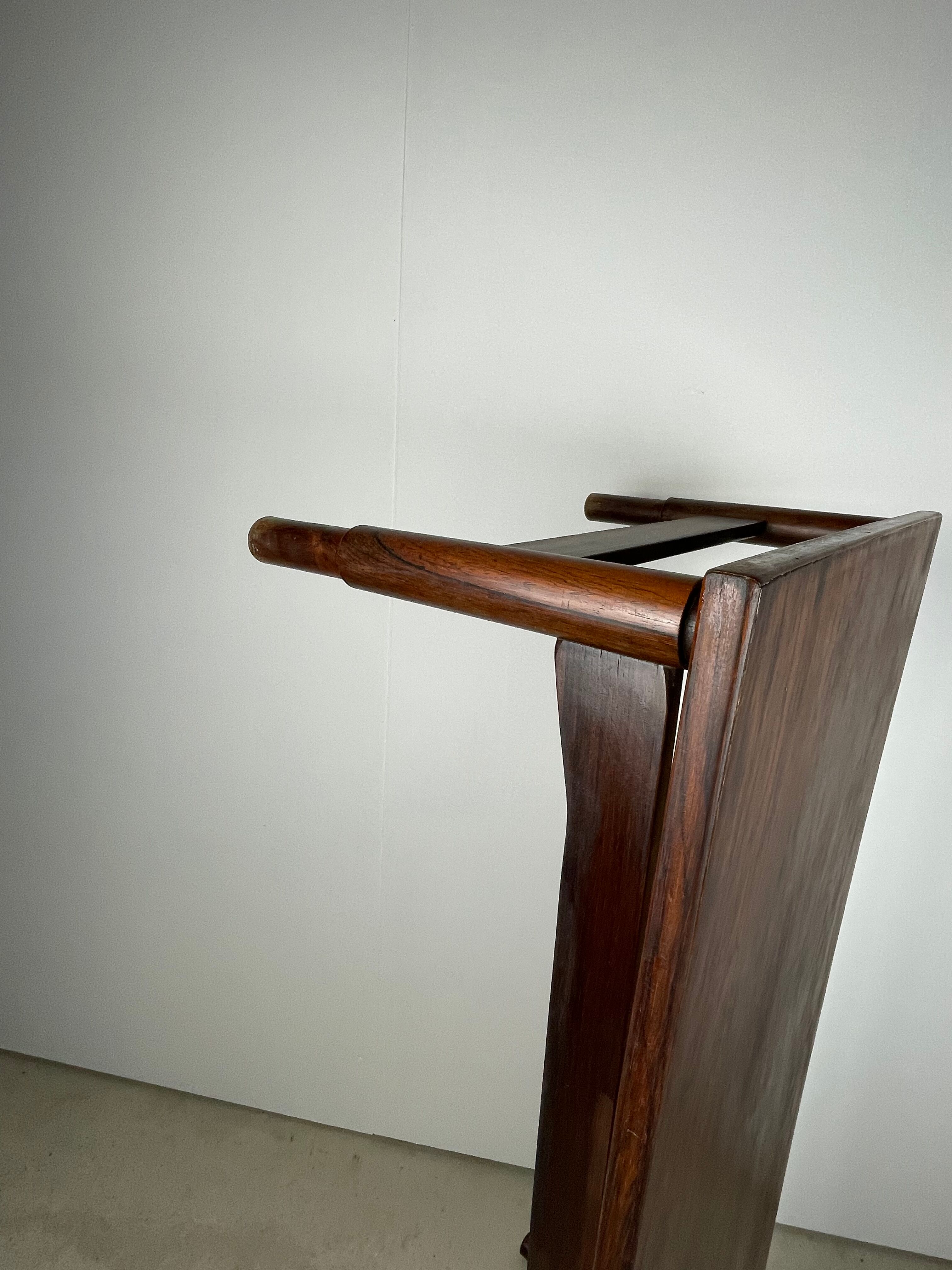 Table basse scandinave en palissandre