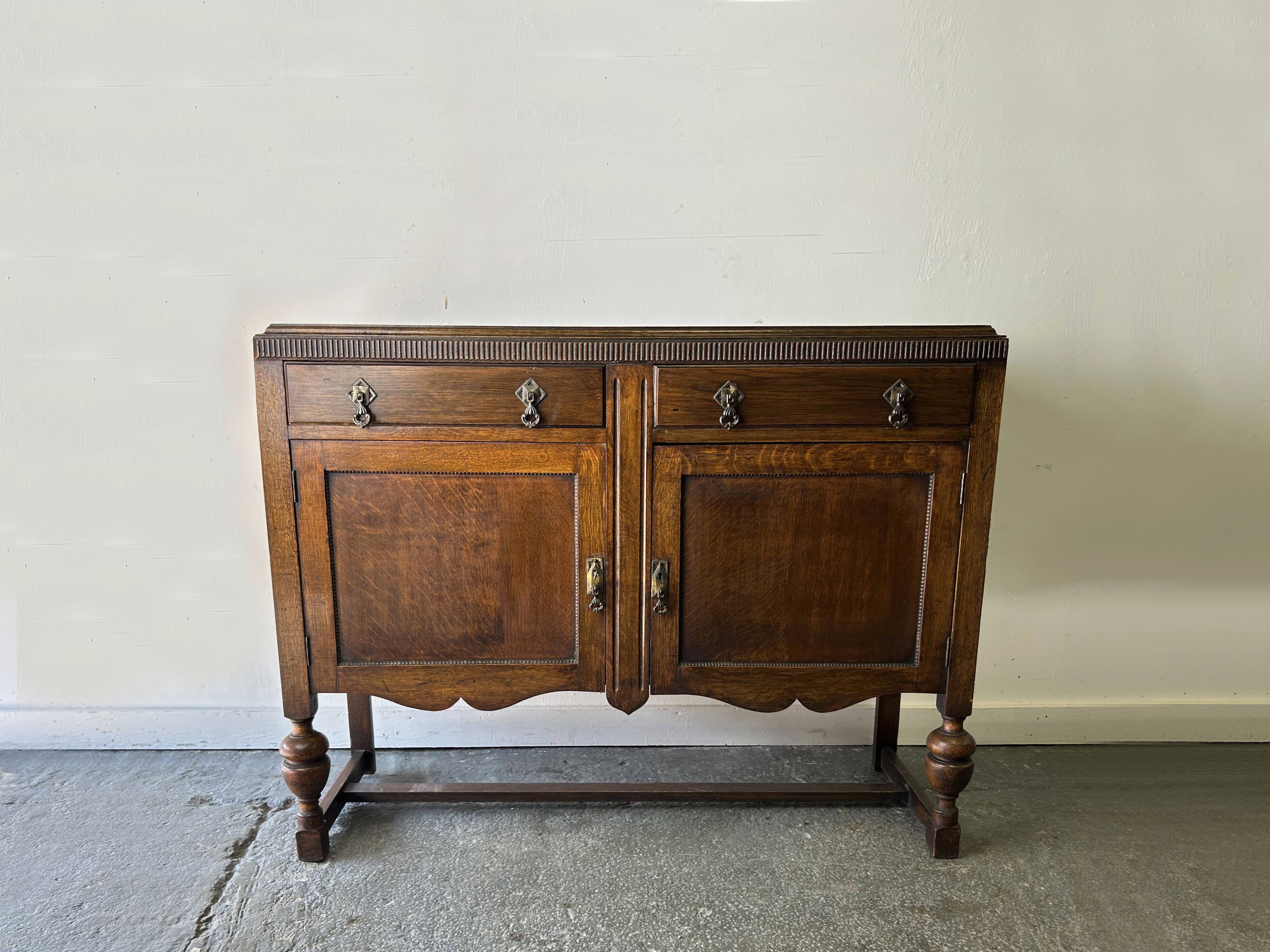 Antique English Jacobean Revival Oak Buffet Sideboard 1925–1935