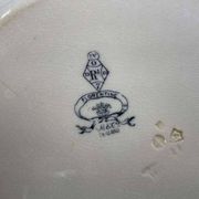 Pair of round Minton English porcelain dishes, Florentine pattern