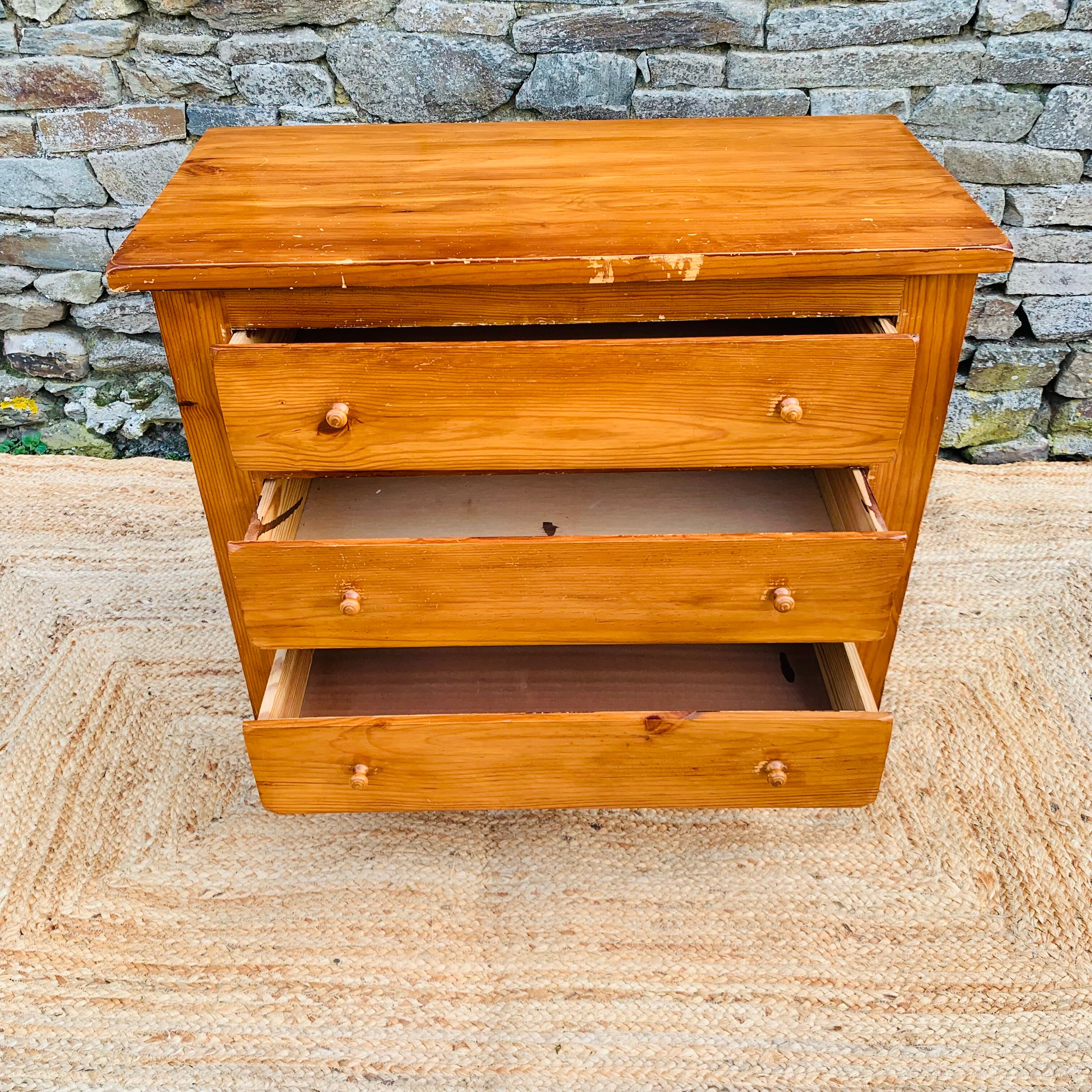 Chest of drawers 3 drawers