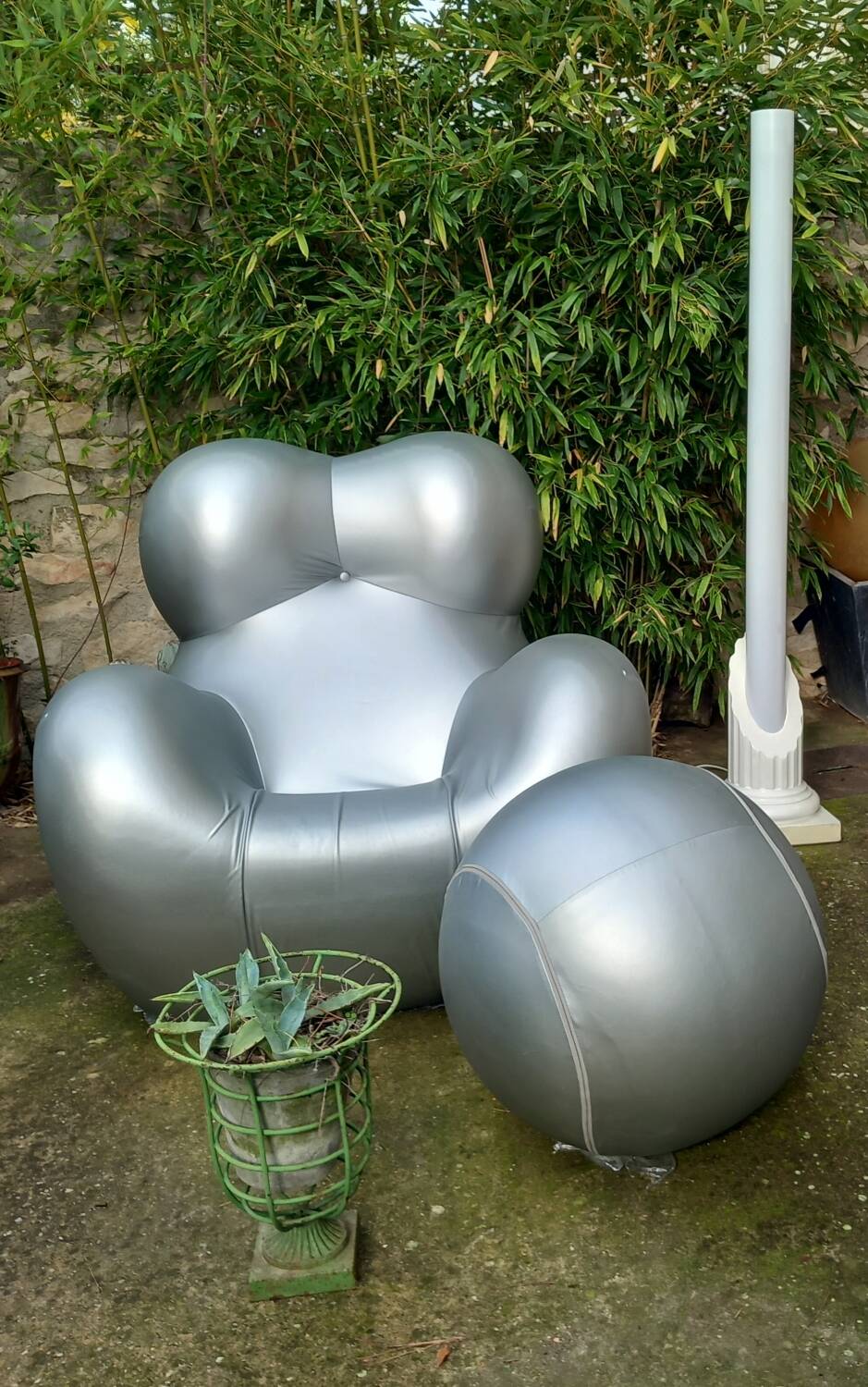 Fauteuil et repose pieds mamma Gaetano Pesce