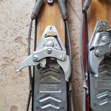 Nordic skiing in wood and skin former