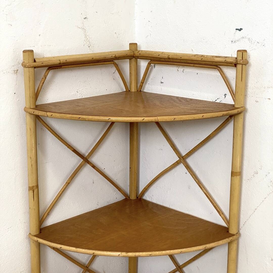 Etagère d'angle en rotin vintage 1960