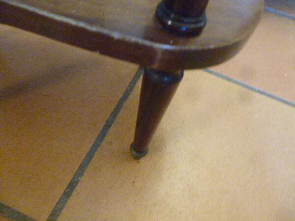 Paire de tables de chevet Anciennes Forme Haricot style Louis XVI- dessus marbre