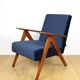Fauteuil classique Var B-310 vintage des années 1960 en velours bleu marine - bois foncé - 2 pièces disponibles